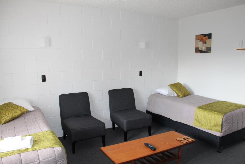 Elmore Lodge Motel photo 1