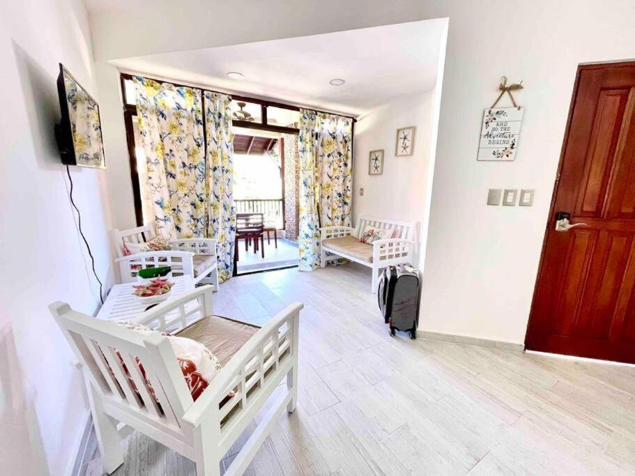 Las Terrenas beachfront 2 bedrooms condo with pool
