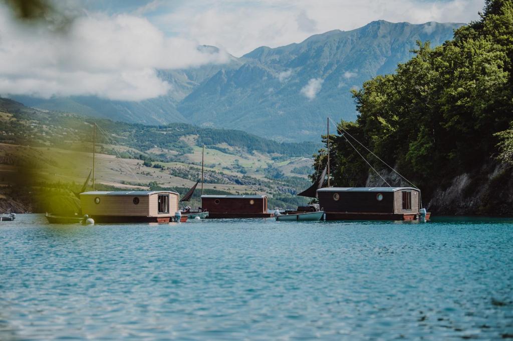 Les Toues Cabanées du lac photo 1