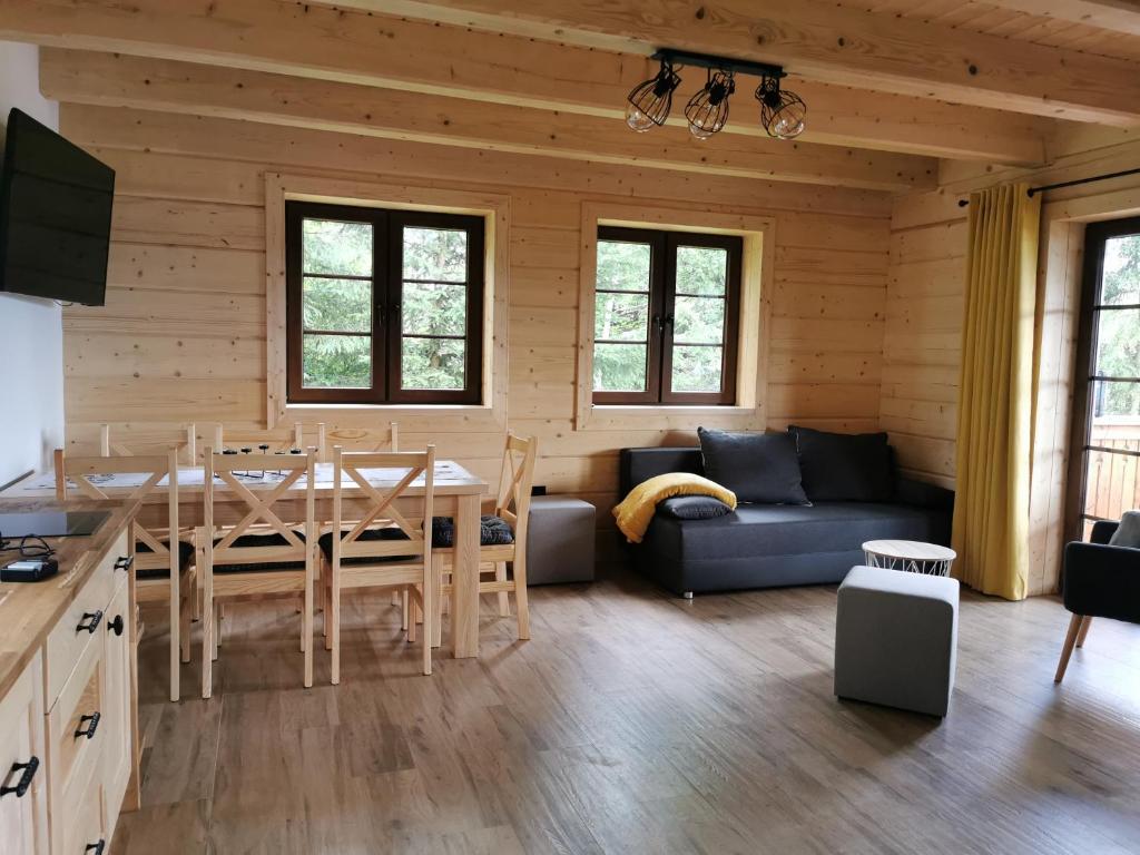 DOMEK POD CZEREMCHĄ photo 3