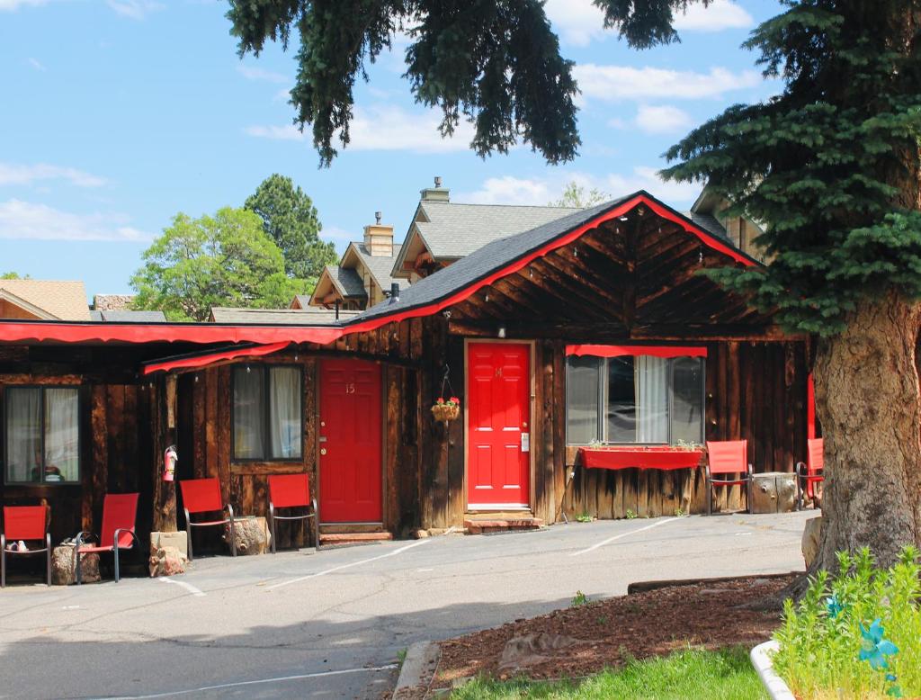 Foot of the Mountain Motel image