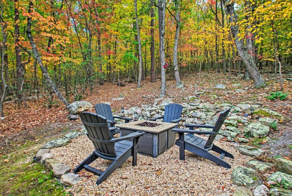 Massanutten Resort Log Cabin with Mountain Views! photo 2