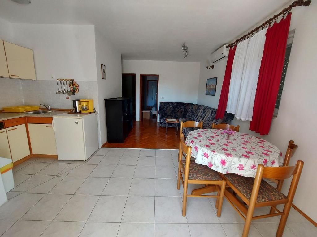 Apartments Franjo photo 4