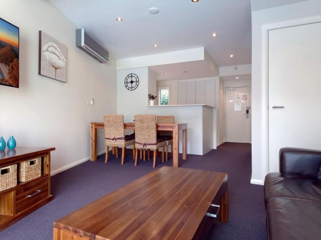 Pacific Blue Apartment 139, 265 Sandy Point Road photo 3