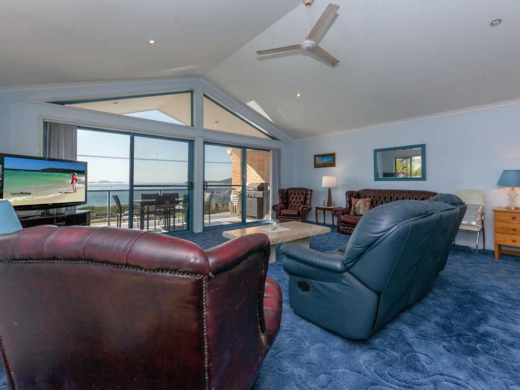 Tah Villa 1 68 Marine Drive photo 2
