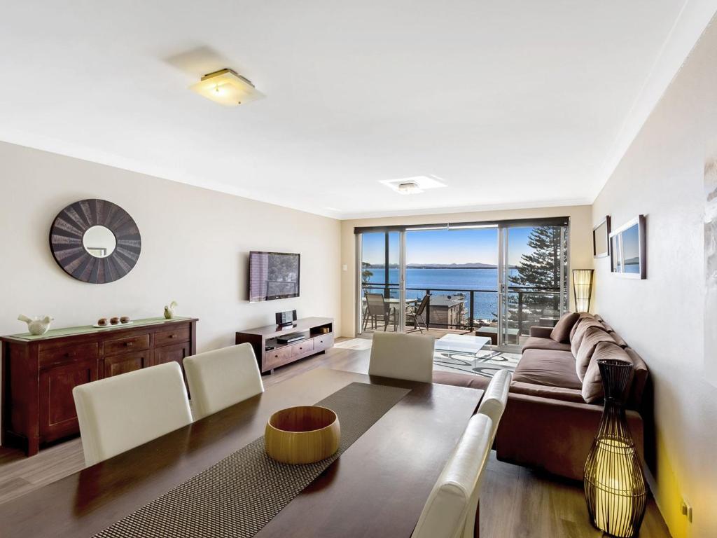 Sundeck Unit 8 51 Ronald Avenue photo 4