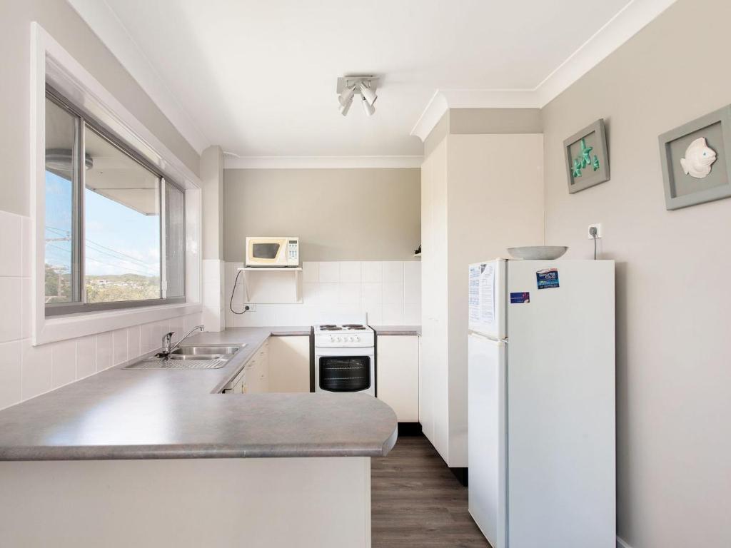 Surfair Unit 1 24 Marine Drive photo 1