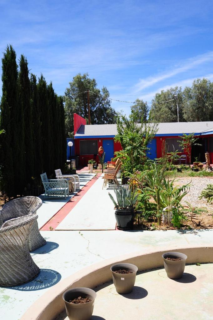 Safari Motor Inn - Joshua Tree image