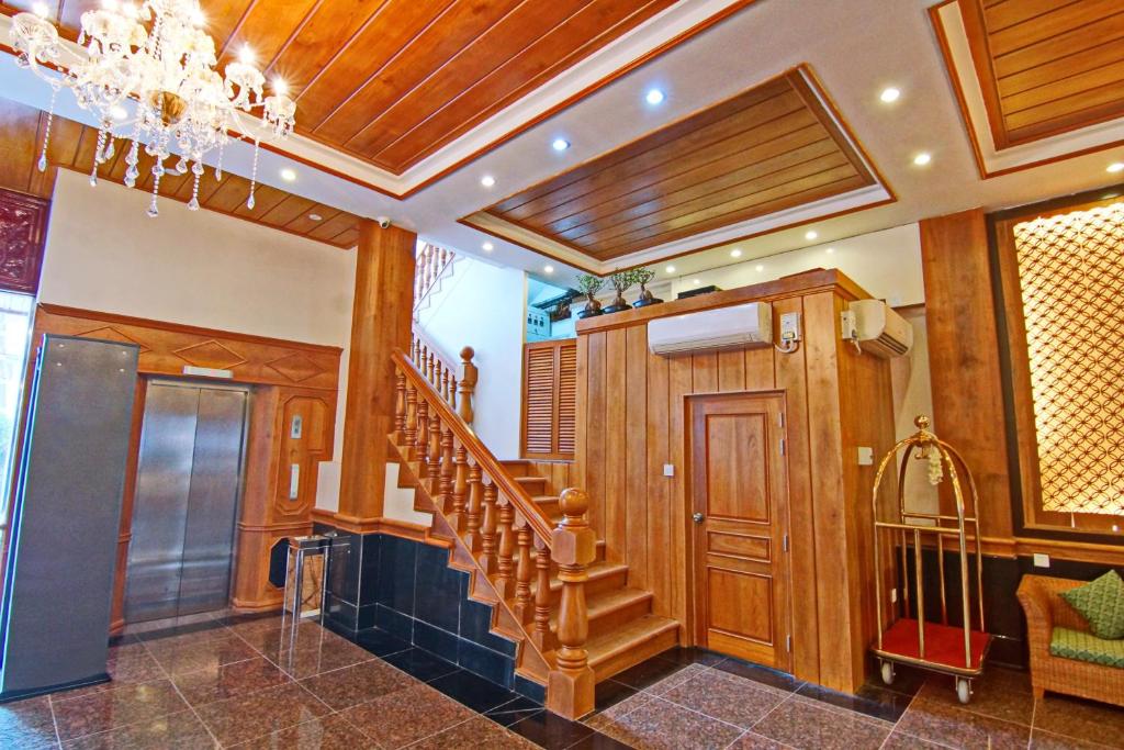 Royal Pearl Hotel photo 3