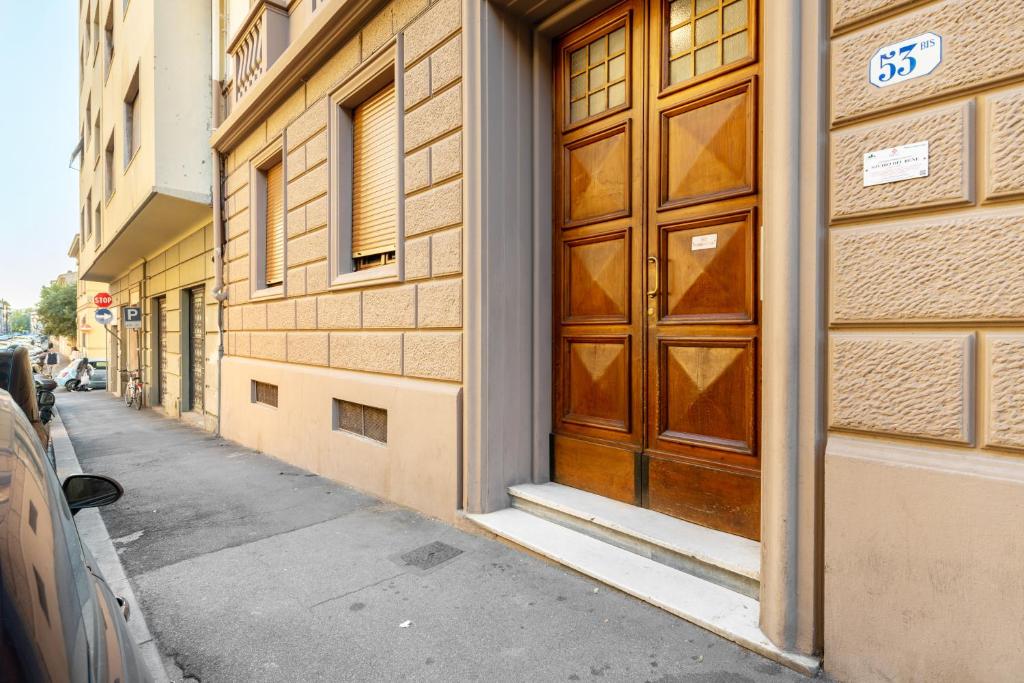 GuestHost - Doni Quiet and Comfortable Apartament with Balcony, Florence