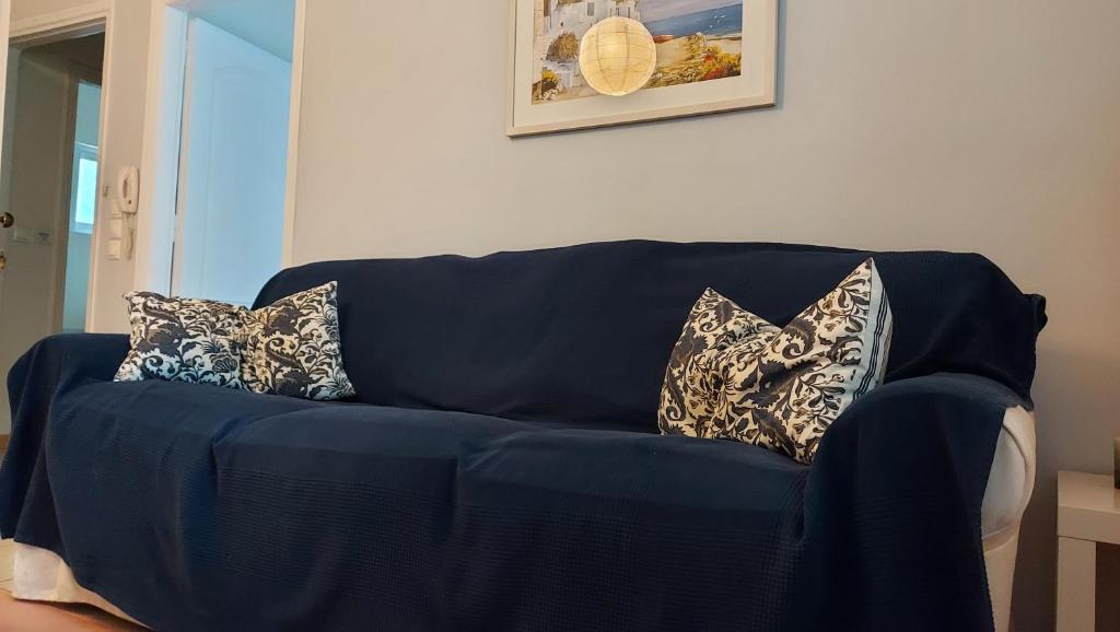 Joan's airport apartment photo 4