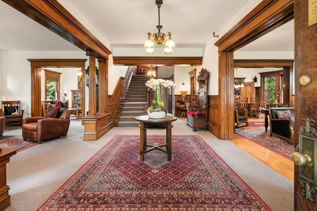 Seattle Gaslight Inn photo 3