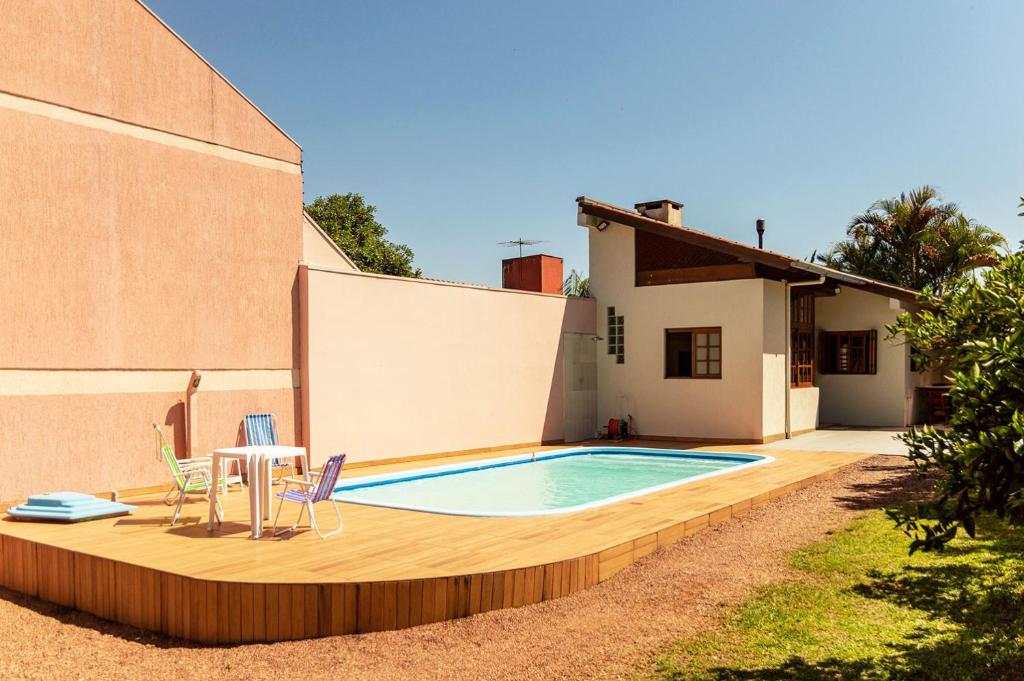 Chale c piscina e churrasqueira em Sao Leopoldo-RS photo 1