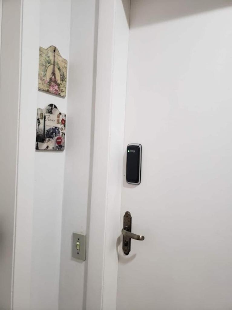 Apartamento Maré Mansa a 30 metros da praia Mansa em Caiobá com Wifi photo 3