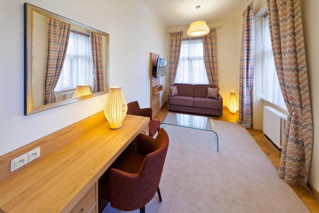Апартаменты (Апартаменты с видом на площадь), Residence Prague Inn
