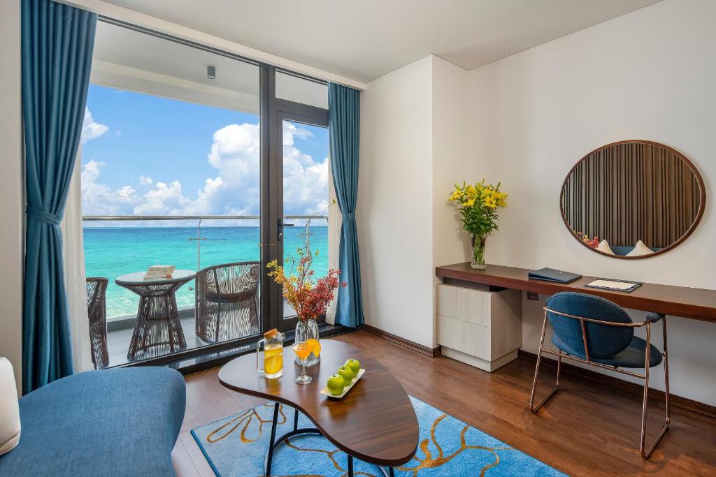 Canvas Danang Beach Hotel