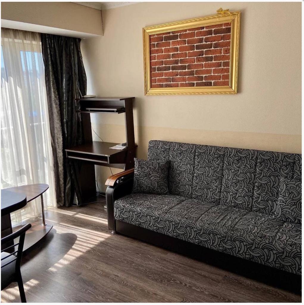 3-bedroom apartment Most City area photo 2