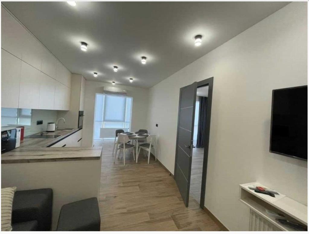 Lux 1-bedroom beautiful apartment Most City Central area photo 4