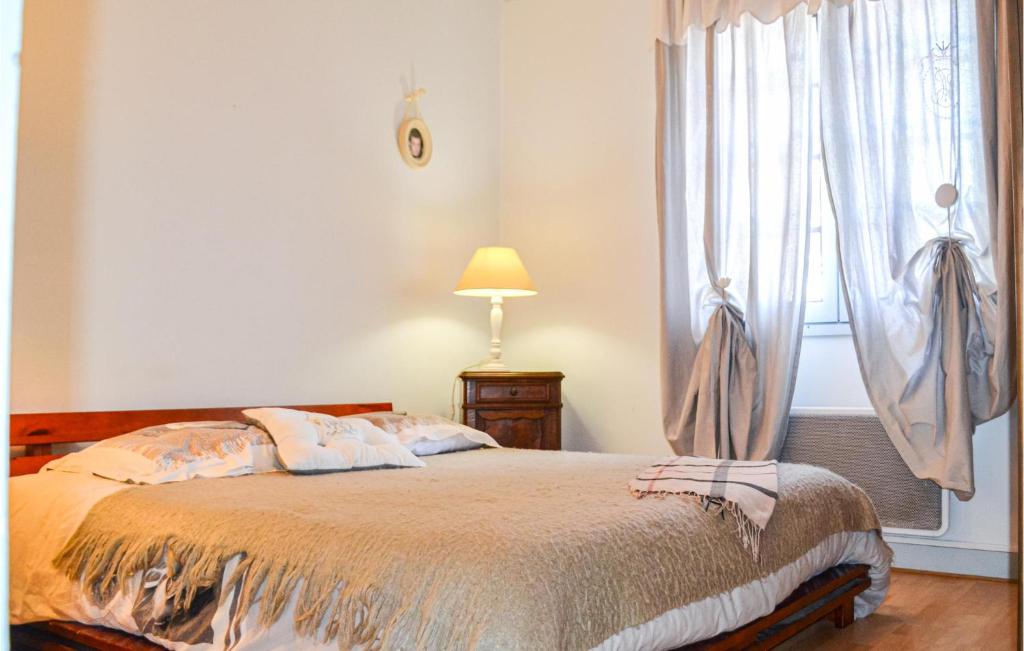 Awesome Home In Bergerac With 3 Bedrooms, Wifi And Outdoor Swimming Pool photo 1