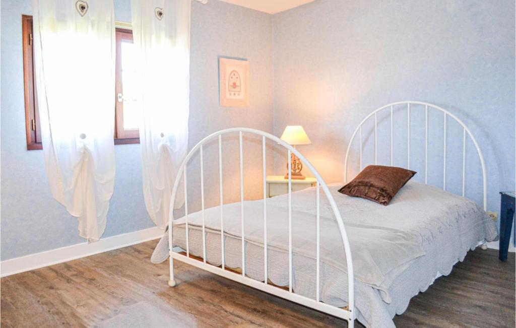 Awesome Home In Bergerac With 3 Bedrooms, Wifi And Outdoor Swimming Pool photo 3