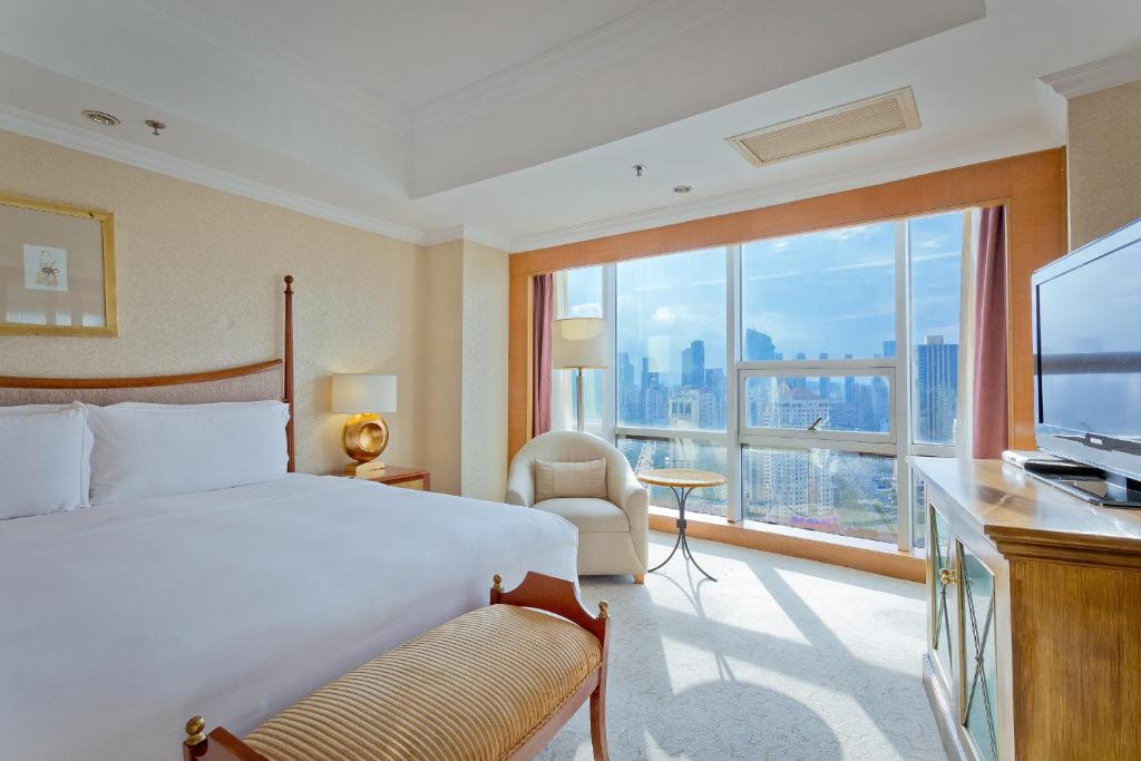Crowne Plaza Qingdao, an IHG Hotel photo 3
