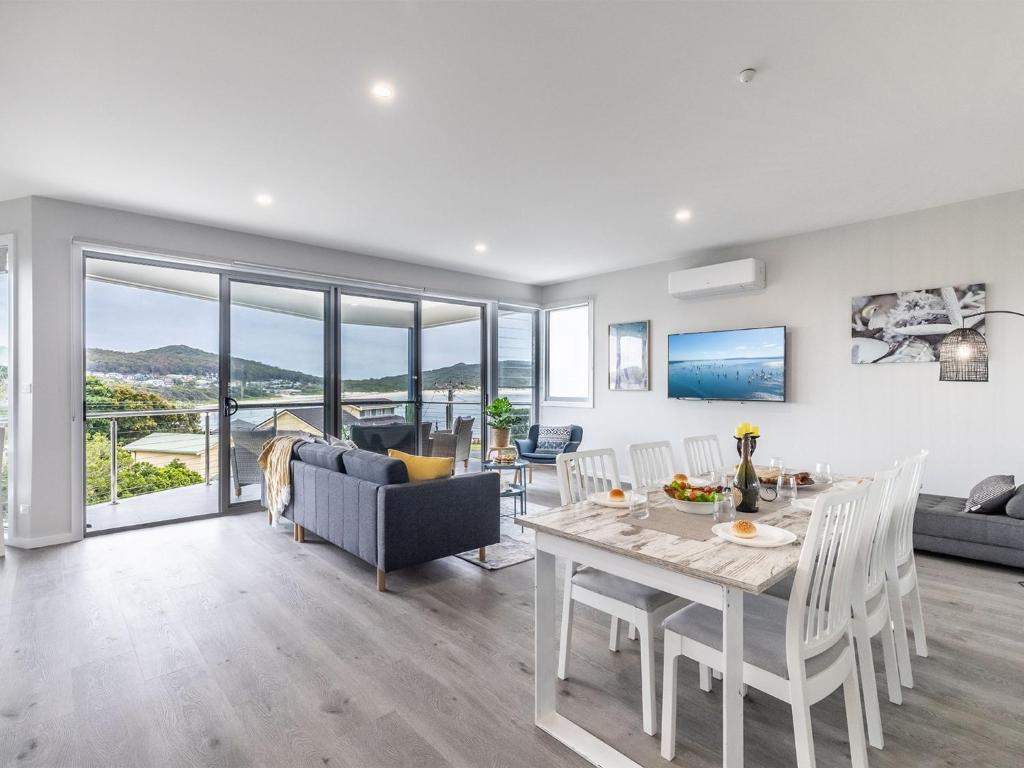 Fingal Bay View Unit 1 16 Tuna Crescent photo 4