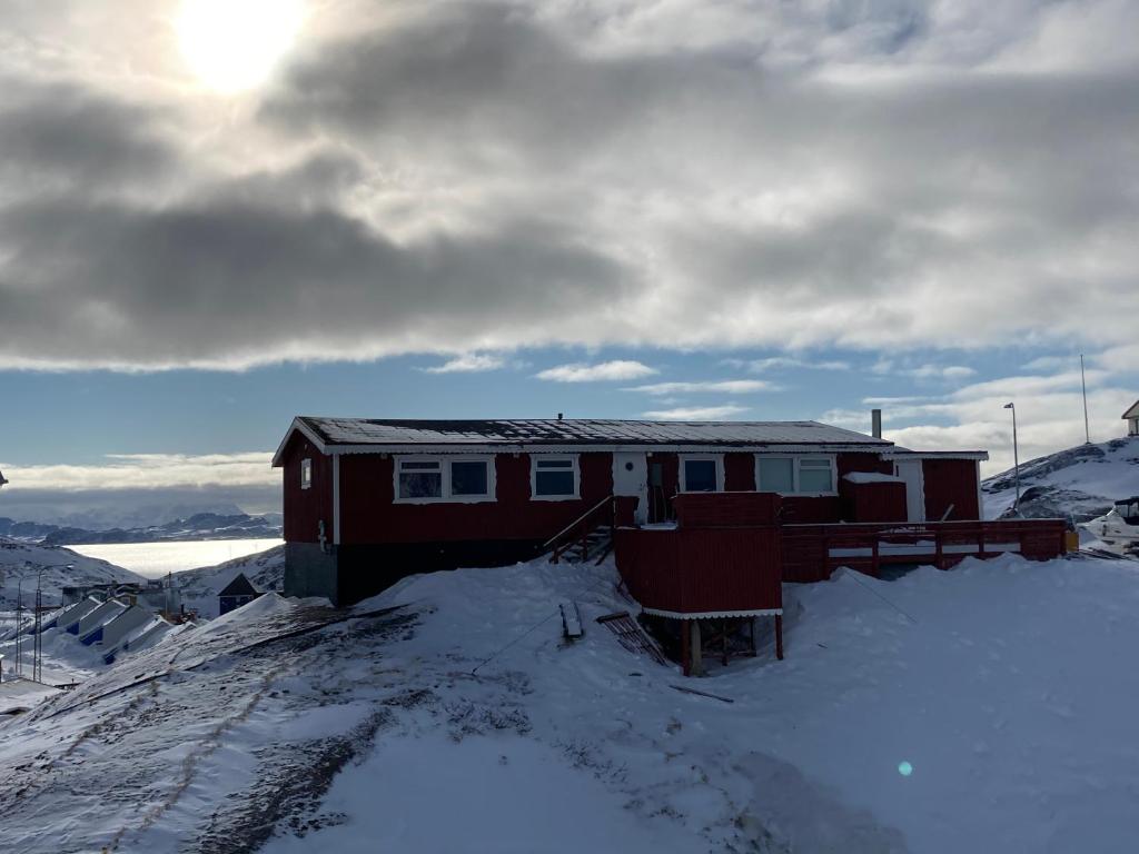 Isi4u apartments, snowmobile and dogsled
