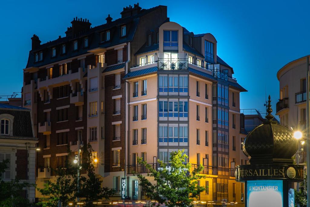 Hotel Versailles Chantiers - Thumbnail image