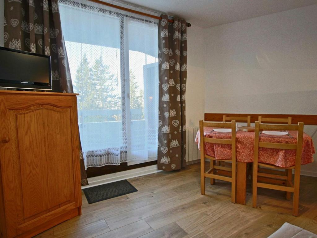 Appartement Chamrousse, 2 pièces, 6 personnes - FR-1-340-11 photo 4