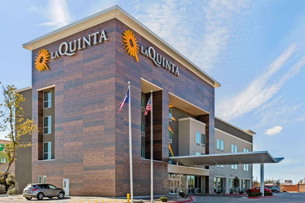 La Quinta by Wyndham Lubbock South photo 1