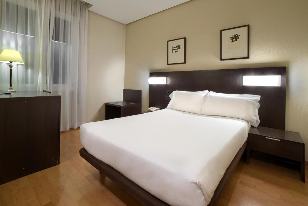 Hotel Sercotel Tudela Bardenas photo 1