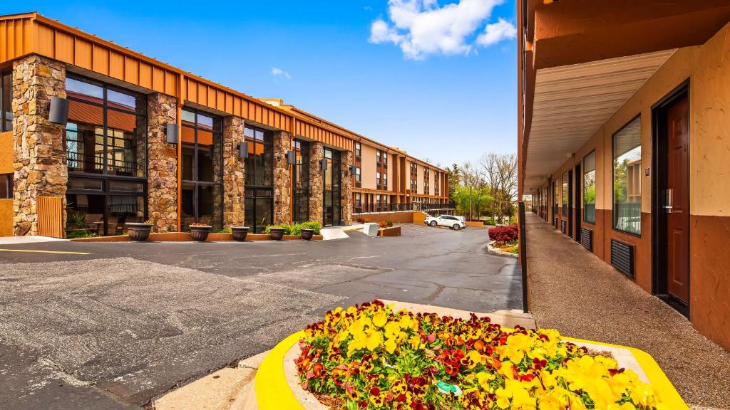 Best Western Center Pointe Inn photo 1