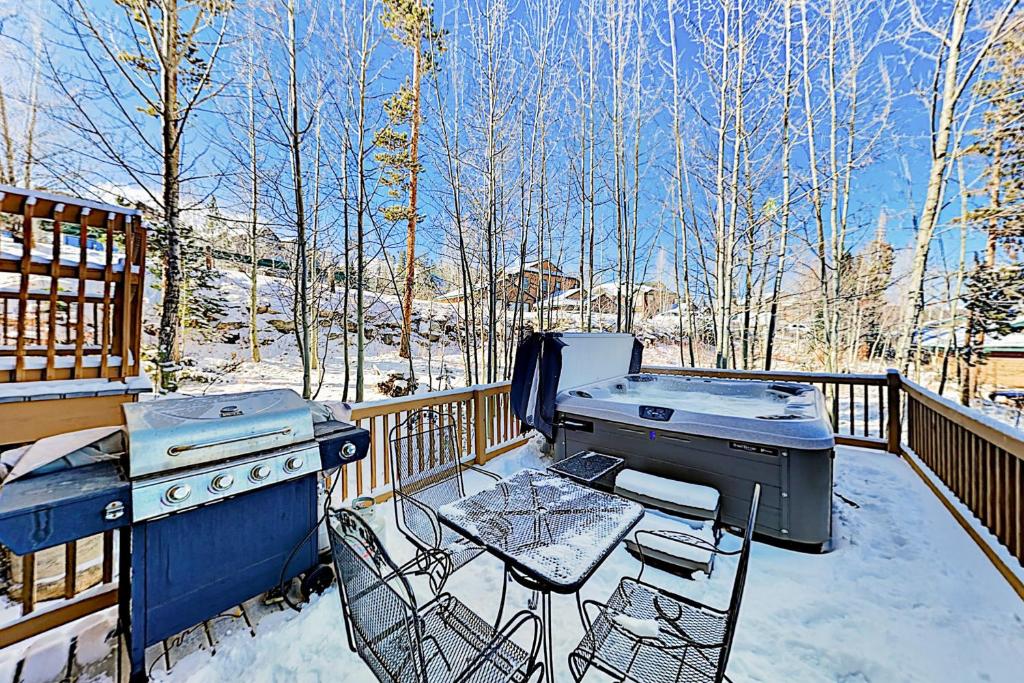 Saddle Ridge Townhome 402