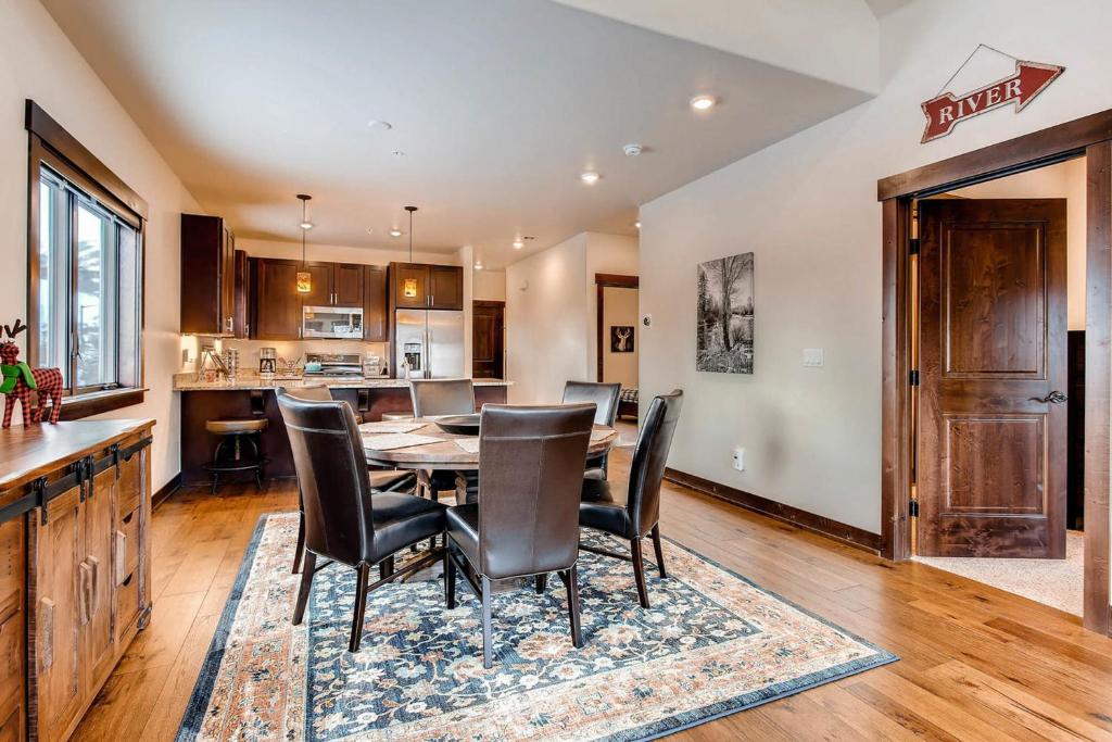 Blue River Condo Unit 203 photo 2