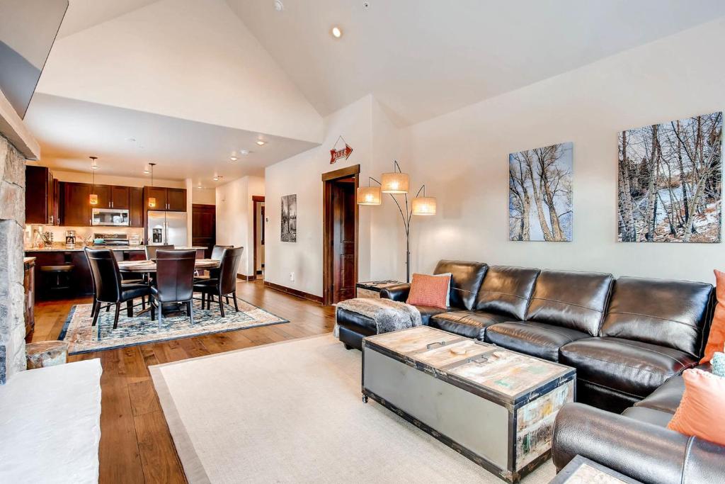 Blue River Condo Unit 203 photo 4