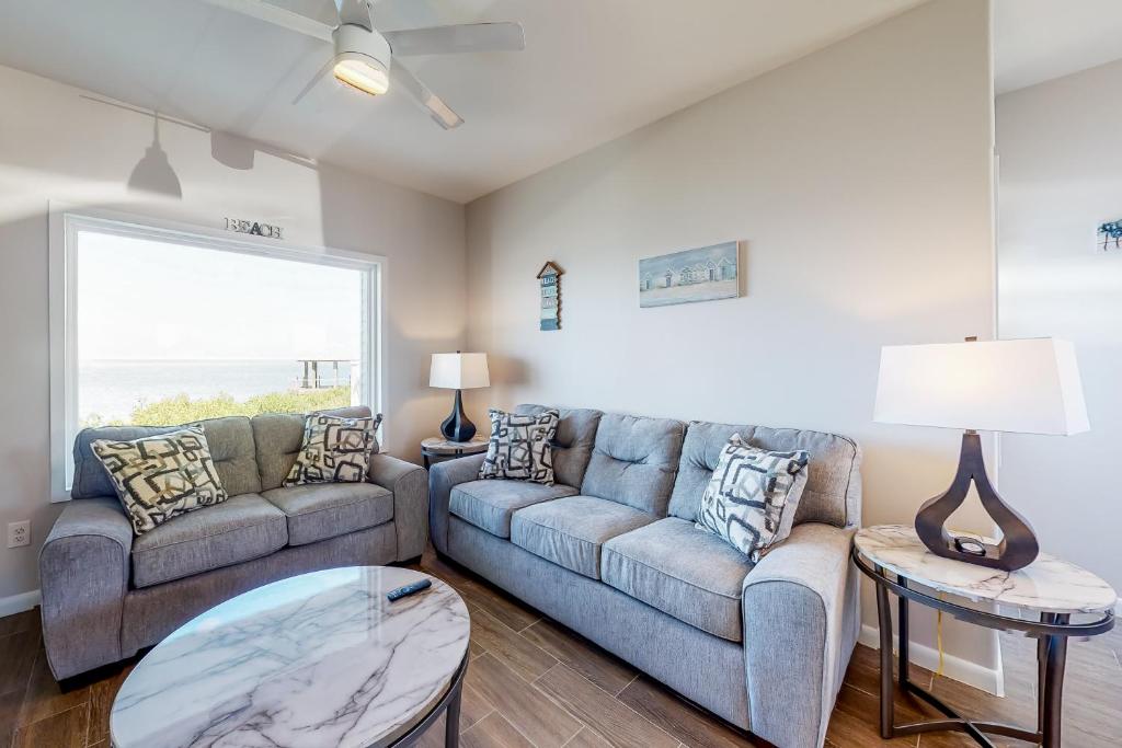 Las Joyas Bayview Home #202 photo 2