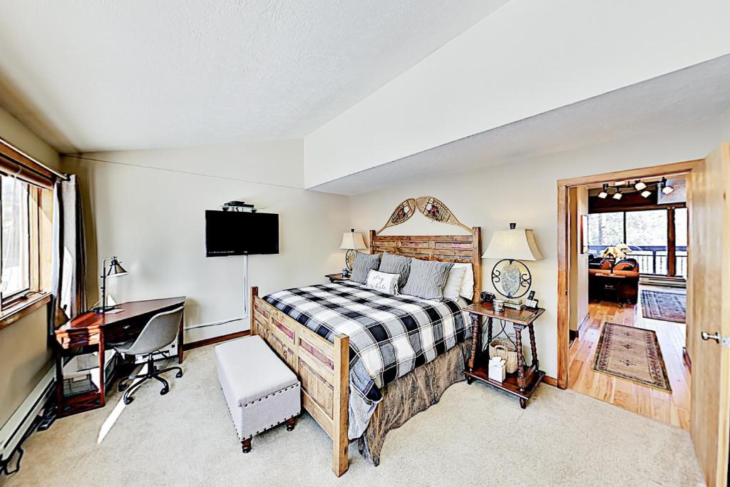 The Pines Condo Unit 2044 photo 2
