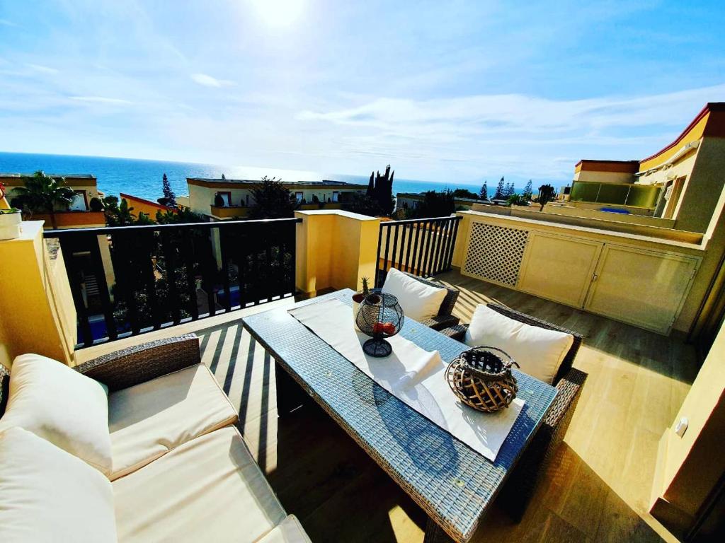 Penthouse Haramara, Romana Playa Marbella - Tap to explore photos