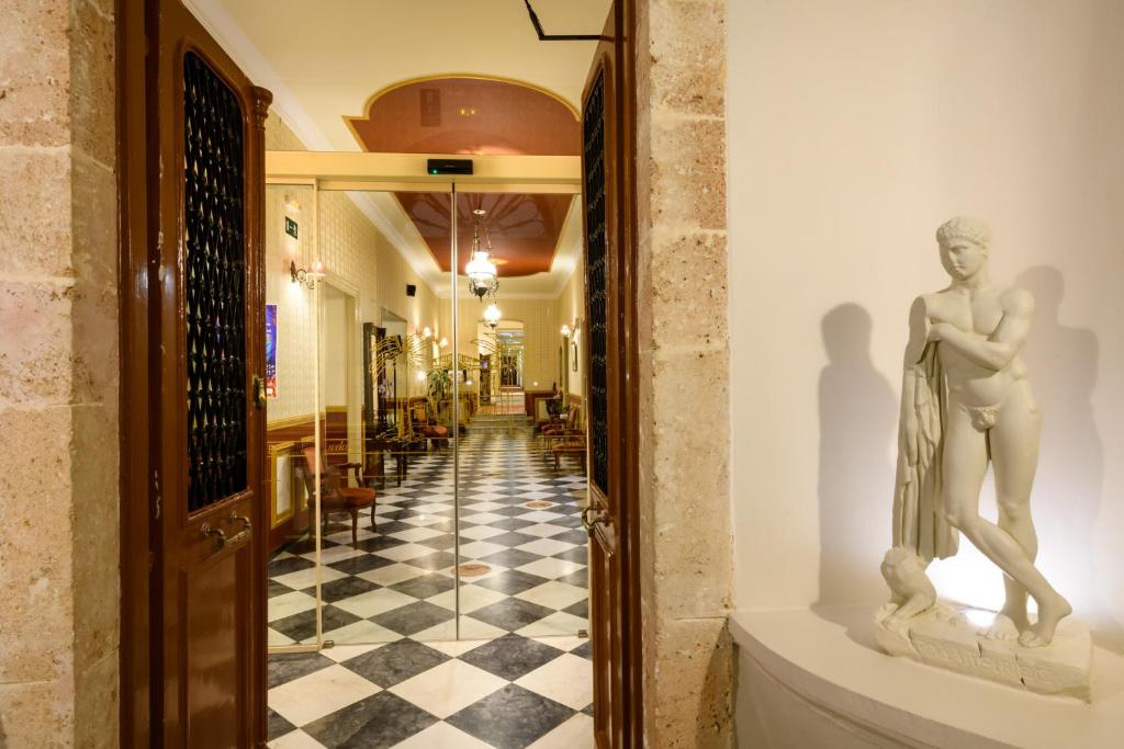 Halepa Hotel photo 3