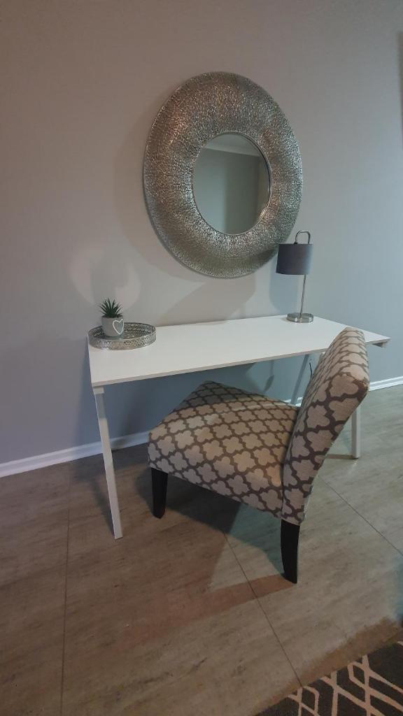 THE SPARE BEDROOM Unit 2 photo 2