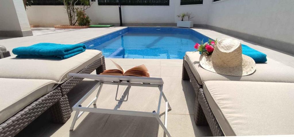 CASA SOLEADA. Intimidad, piscina y mucho sol. photo 3