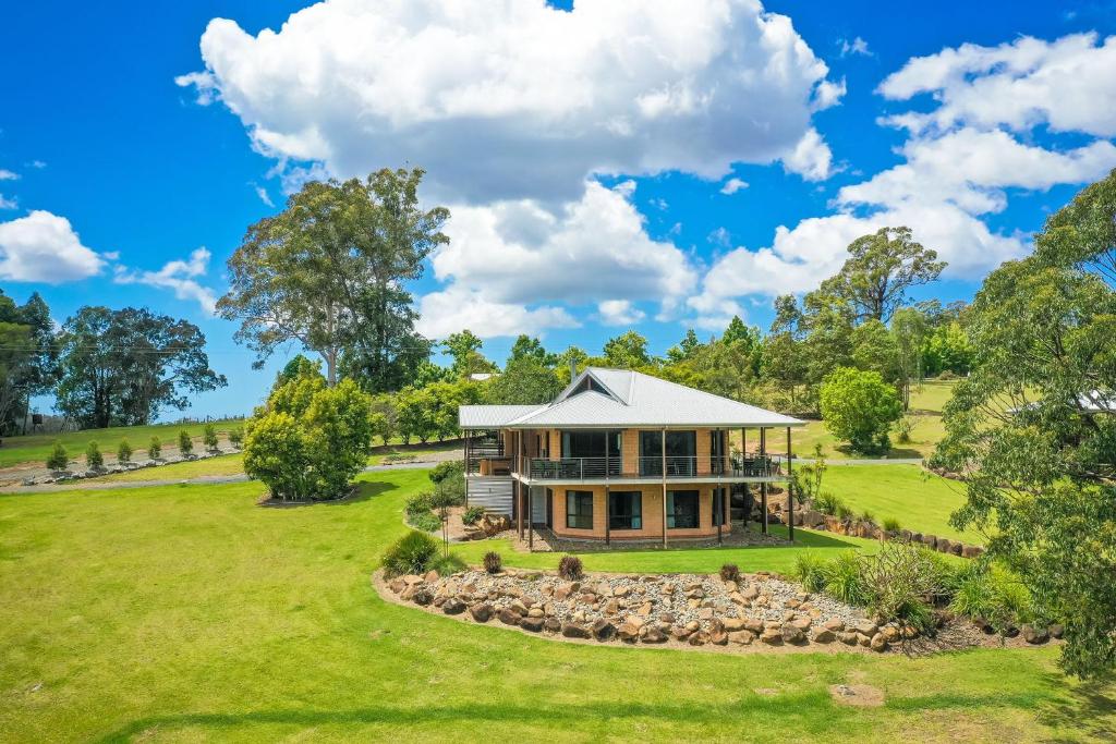 Clarendon Forest Retreat photo 3