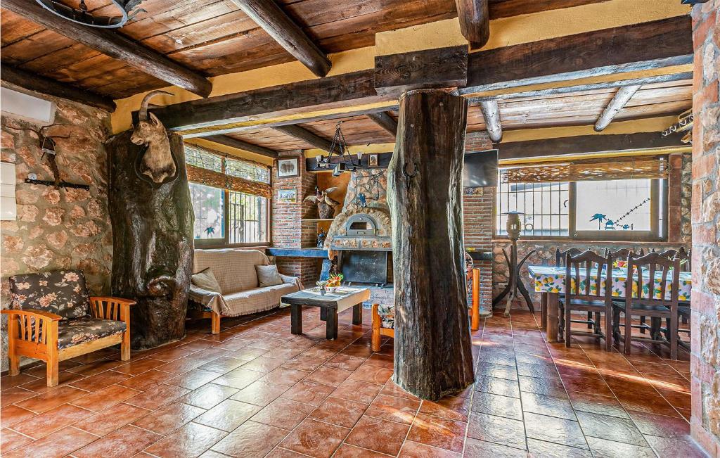 Stunning Home In Olivares With Private Swimming Pool, 4 Bedrooms And Outdoor Swimming Pool photo 2