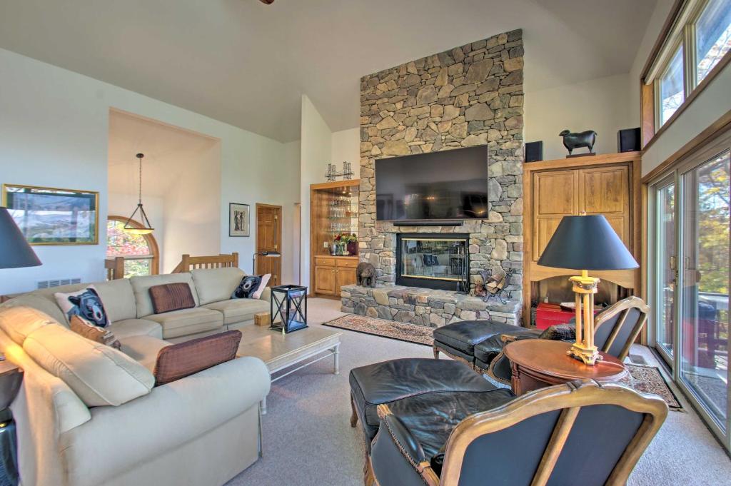 Wintergreen Resort Retreat Ski, Hike, Golf! photo 4