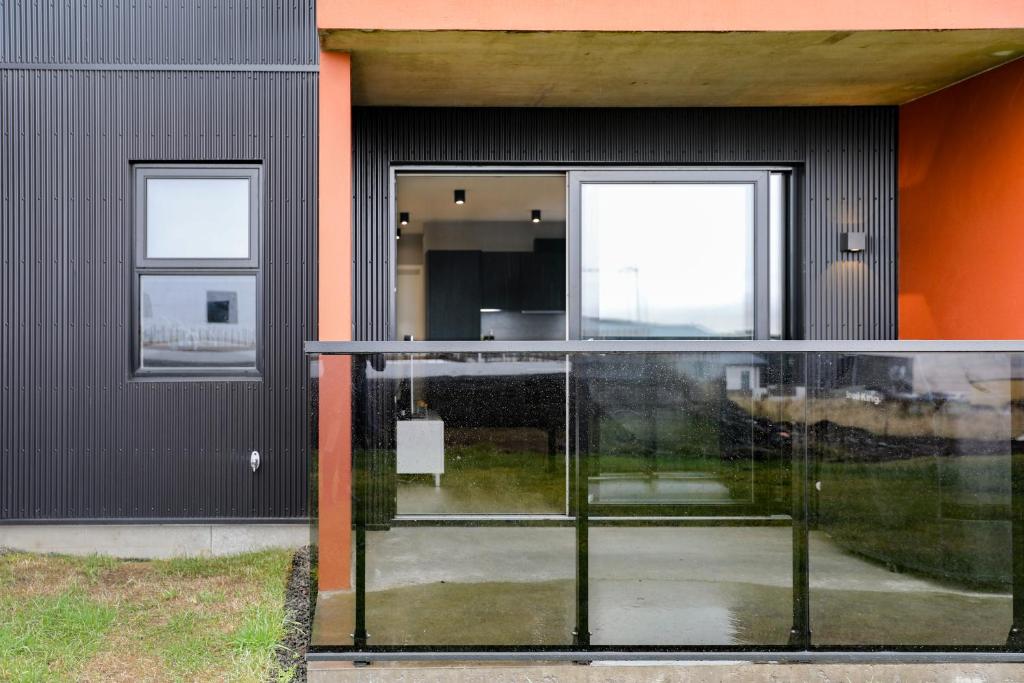 Geirþrúðarhagi one bedroom apartment photo 4