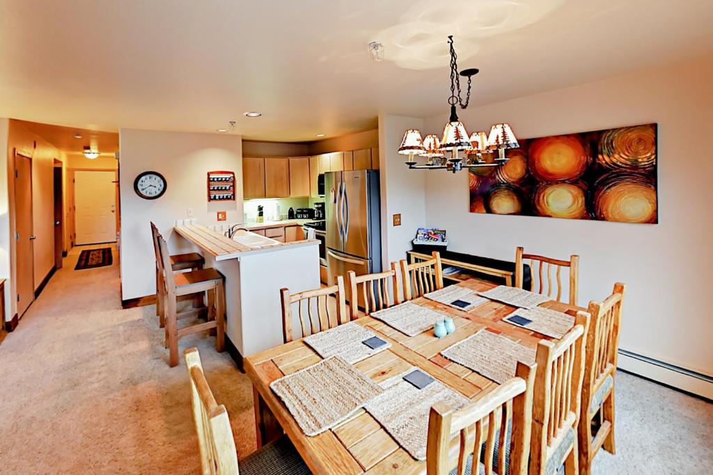 Watch Hill Condos Unit 614 photo 2