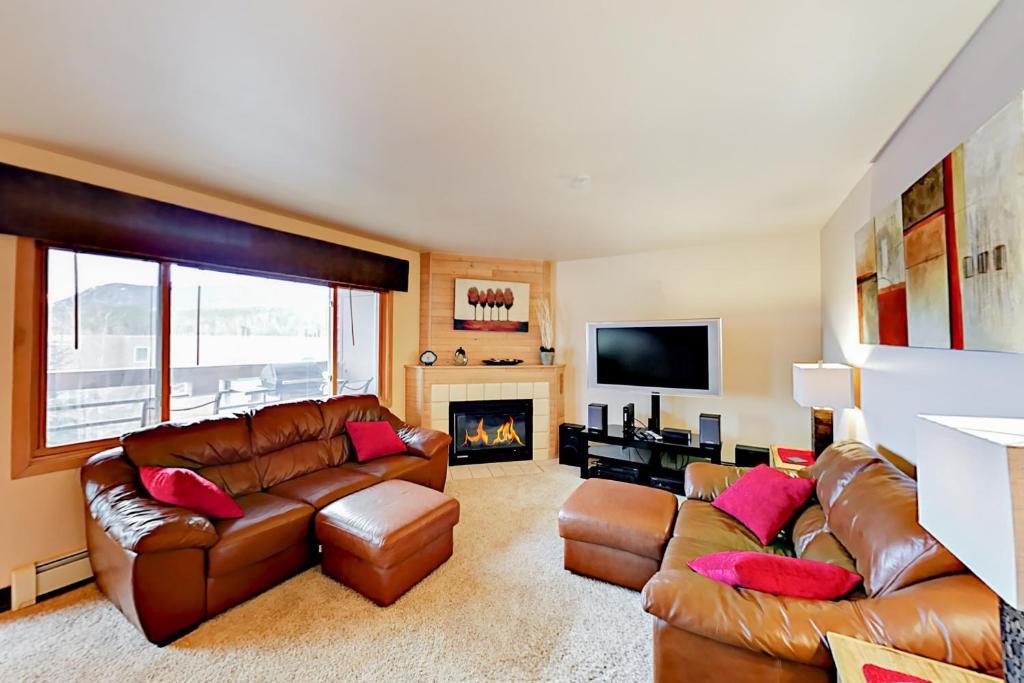 Watch Hill Condos Unit 614 photo 4