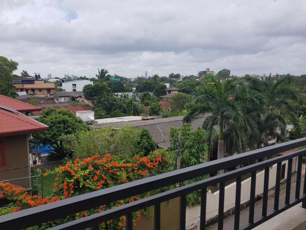 Private Apartment in Nugegoda, close to High-level road photo 1