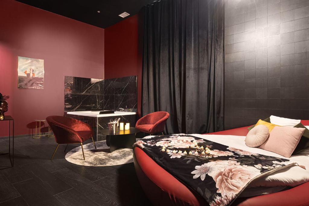 Legend Majestic Superbe Love Room - Jacuzzi - Champagne - Romantisme - parking privé photo 4