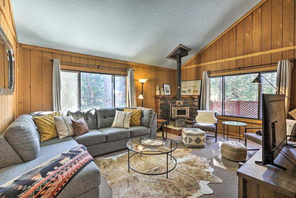 Tahoe Vista Cabin with Deck 1 Mi to Kings Beach! photo 1